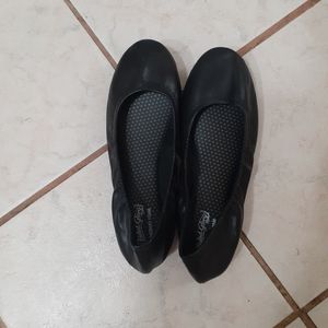 Black faded glory flats 11w